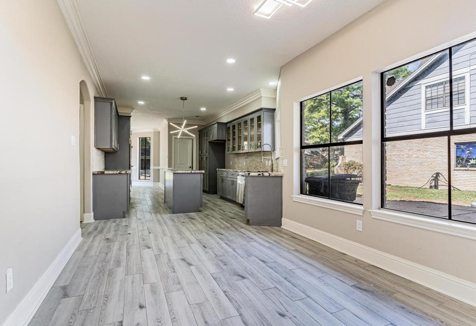 17512 Ponderosa Pne Dr, Houston TX  77090-2060 exterior
