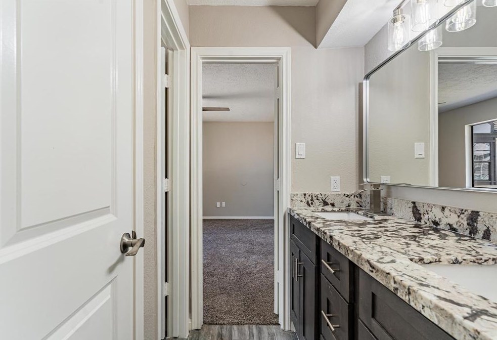17512 Ponderosa Pne Dr, Houston TX  77090-2060 exterior