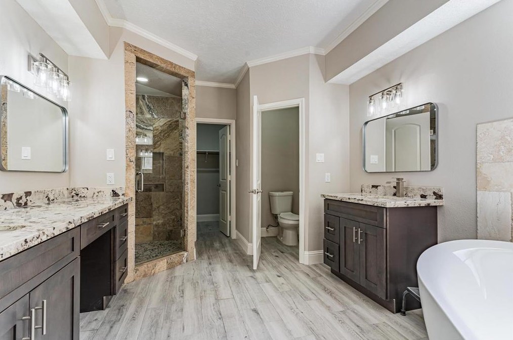 17512 Ponderosa Pne Dr, Houston TX  77090-2060 exterior
