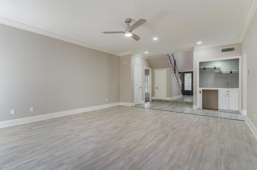 17512 Ponderosa Pne Dr, Houston TX  77090-2060 exterior