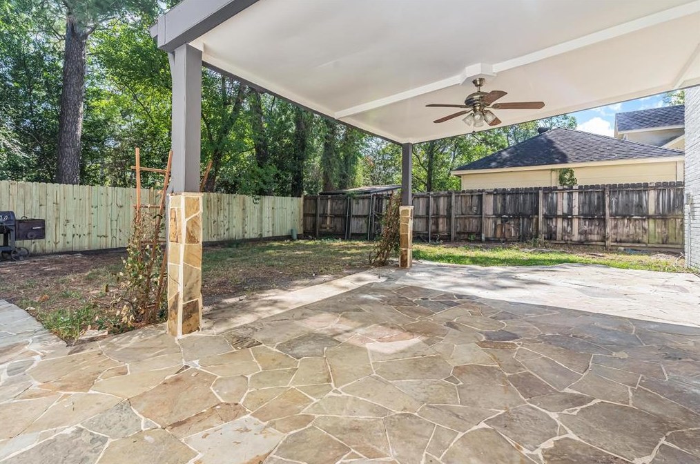 17512 Ponderosa Pne Dr, Houston TX  77090-2060 exterior