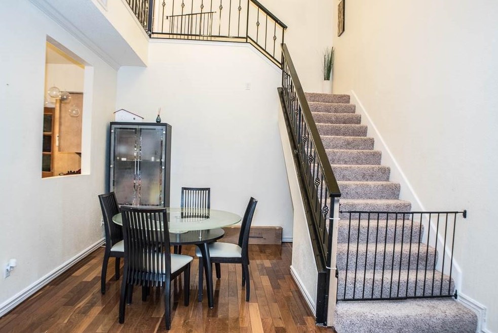 1112 Bering Dr Apt 61, Houston, TX 77057