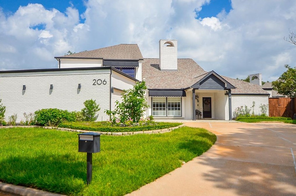 206 Laurel Springs Ct, Sugar Land, TX 77478-3942