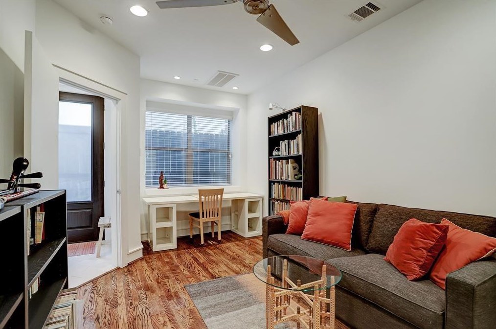 1706 Southmore Blvd, Houston, TX 77004