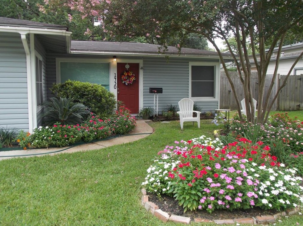 1430 Chippendale Rd, Houston, TX 77018