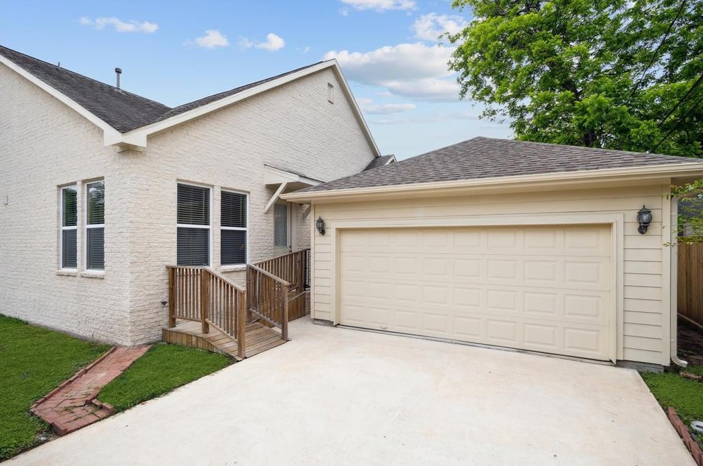 801 Pizer St, Houston TX  77009-5252 exterior