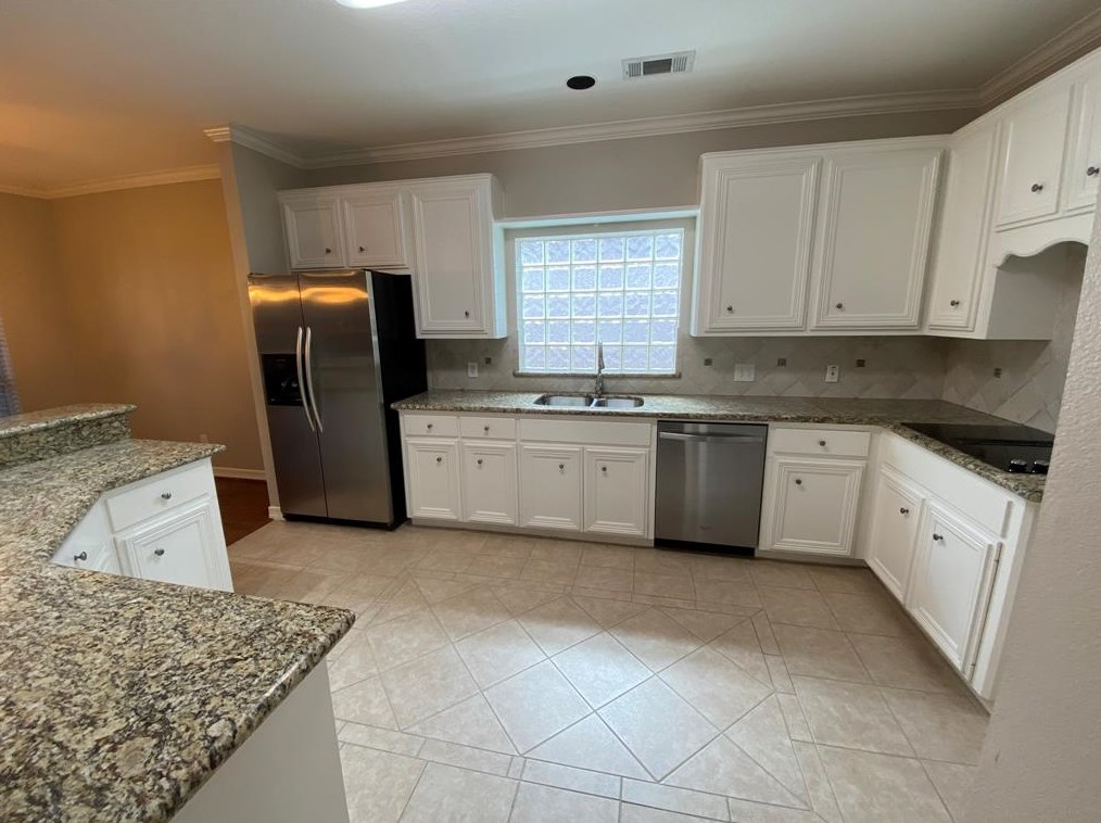 1927 Emerald Green Dr, Houston TX  77094-3461 exterior