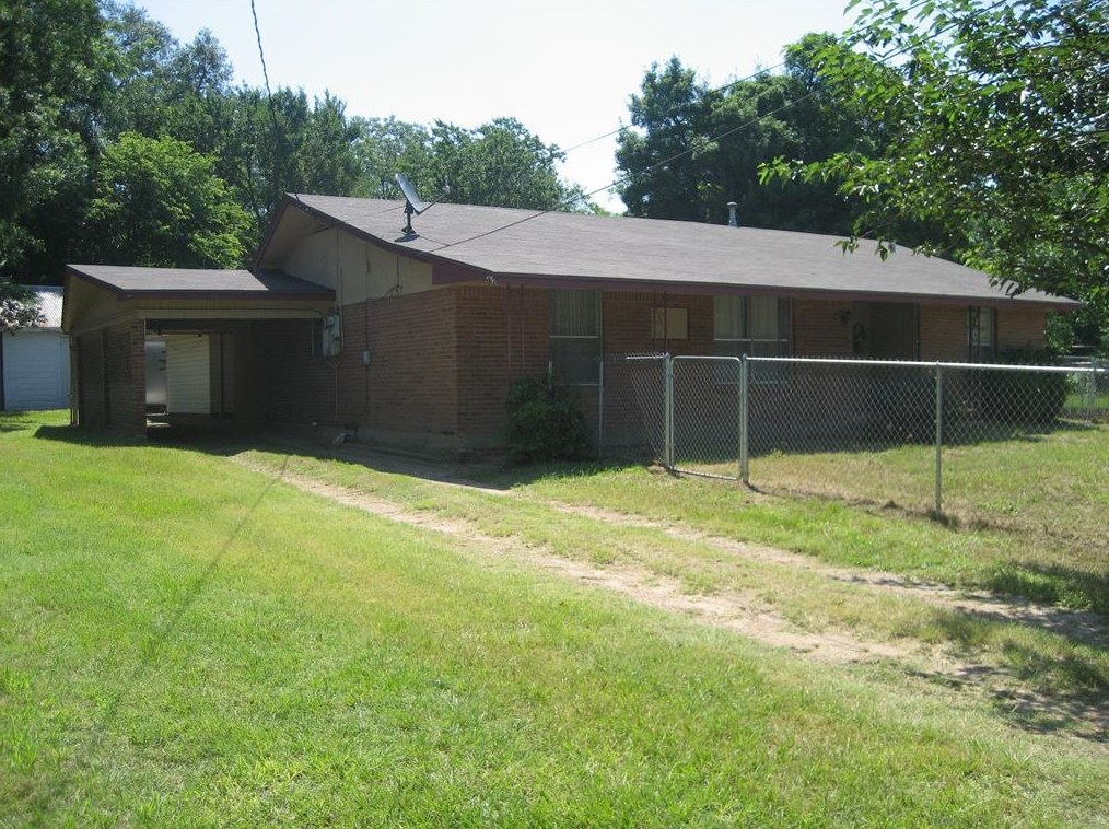 412 Selkirk St, Denson Spring, TX 75844-3161