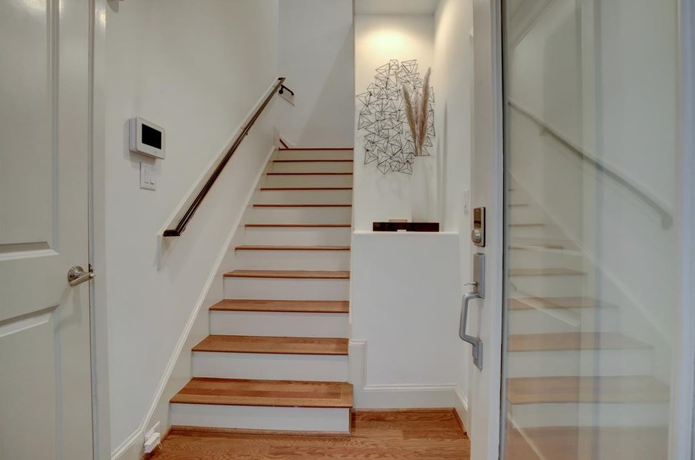 4119 Dickson St, Houston, TX 77007-7318