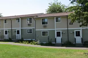 360 1/2 Tokeneke Rd, Holyoke, MA 01040 - Photo 6