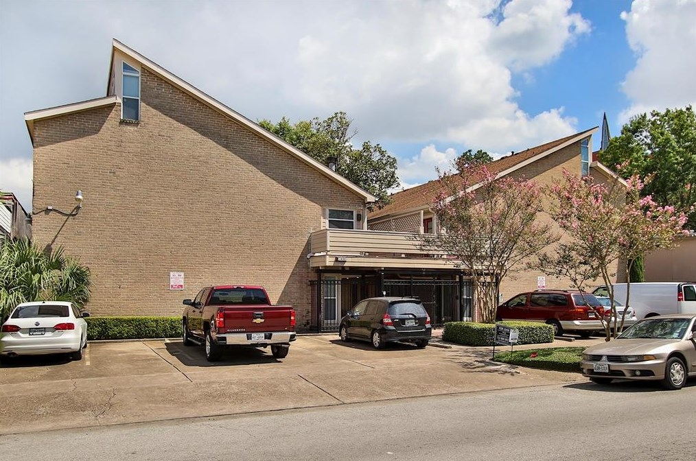 1420 Hawthorne St #18, Houston, TX 77006