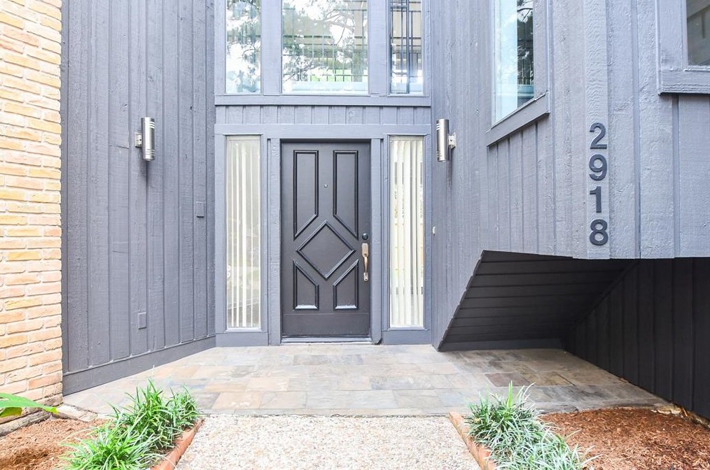 2918 Manila Ln, Houston TX  77043-1311 exterior