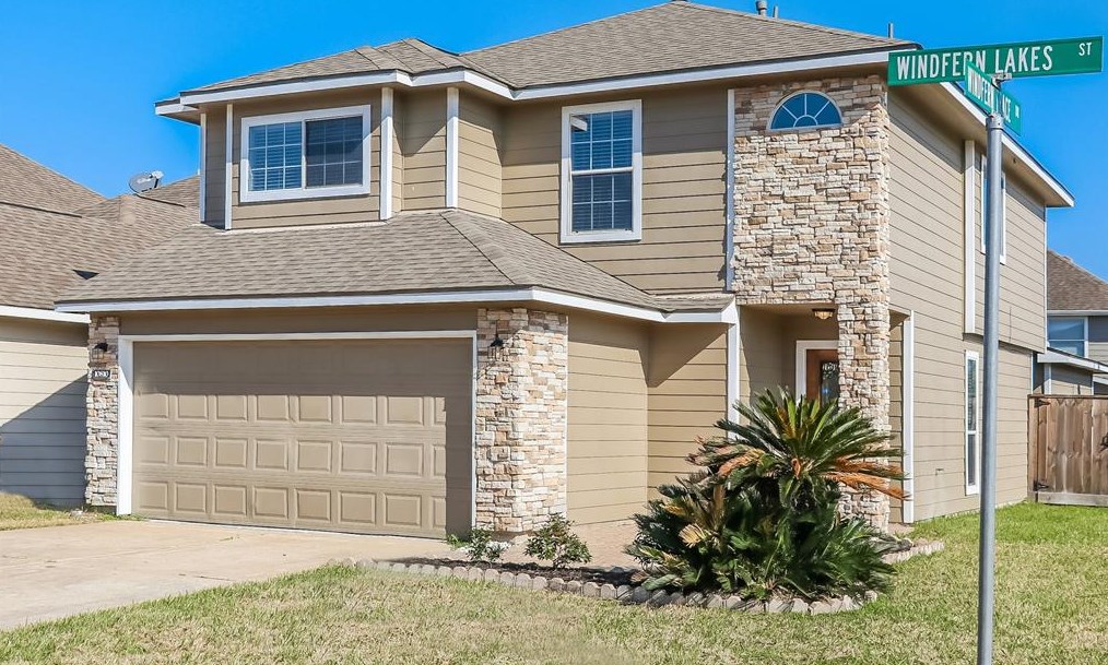 10810 Windfern Lakes St, Houston TX  77064-3124 exterior