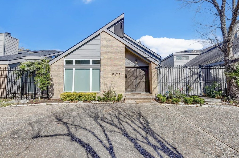 5103 Austin St, Houston, TX 77004