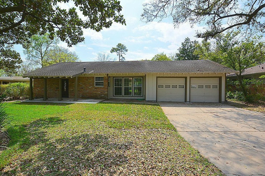 5015 Beechnut St, Houston, TX 77096