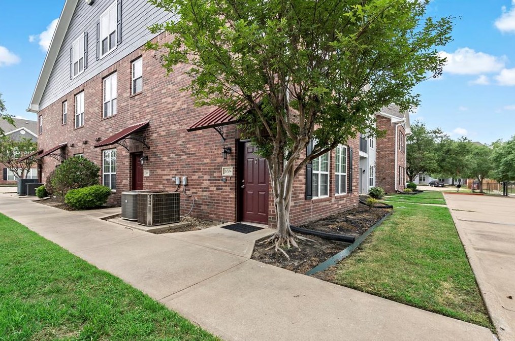 801 Luther St W #1003, College Station, TX 77840