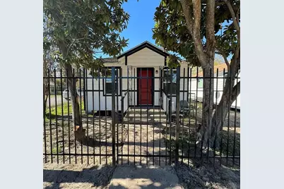 3903 Broyles, Houston, TX 77026 - Photo 1