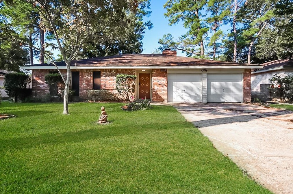 23231 Naples Dr, Spring, TX 77373