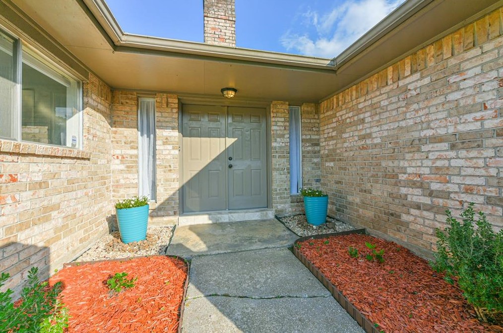 2803 Crane Dr, Pearland, TX 77581