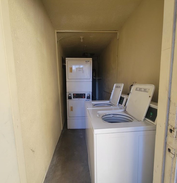 1328 Bomar St, Houston, TX 77006-1122