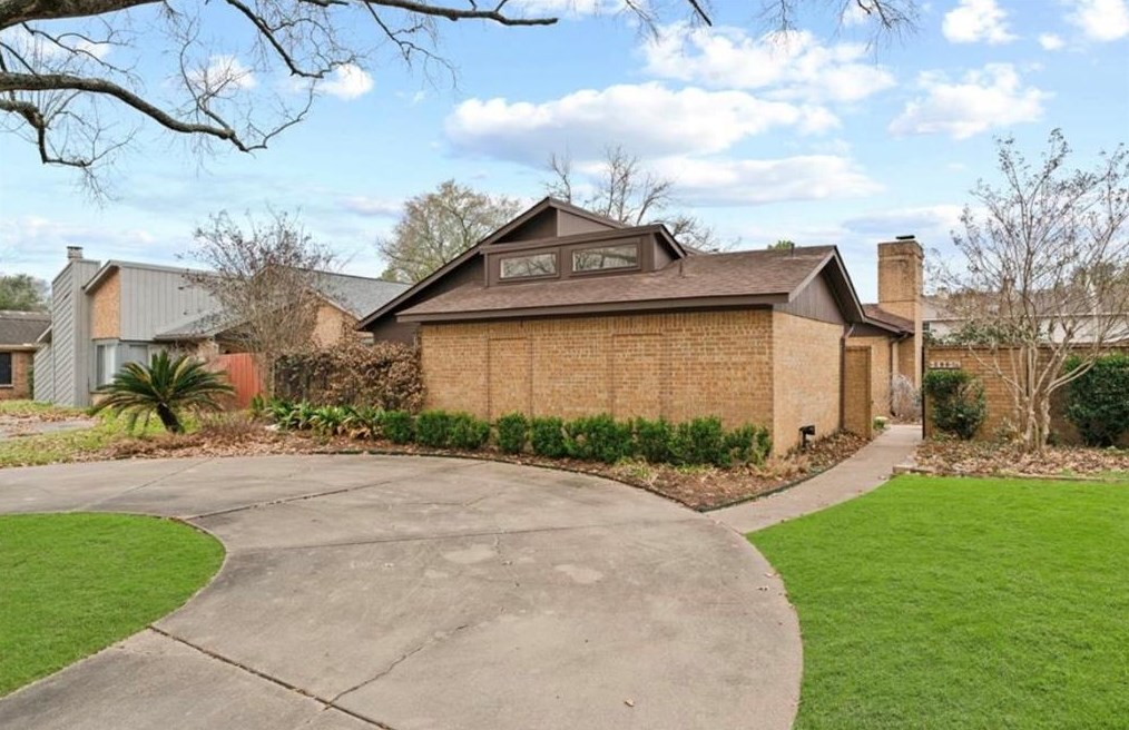 3413 Glenmeadow Dr, Richmond, TX 77471
