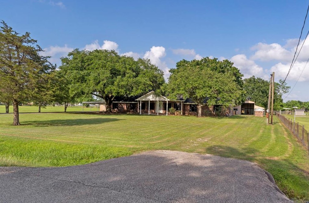 13716 Saddle Rdg, Crosby, TX 77532-7335