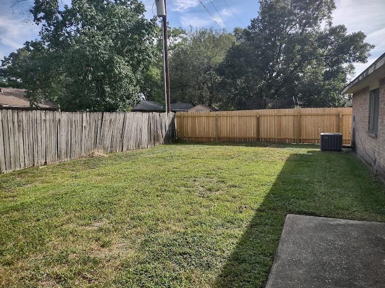 9730 Appleridge Dr, Houston TX  77070-4704 exterior