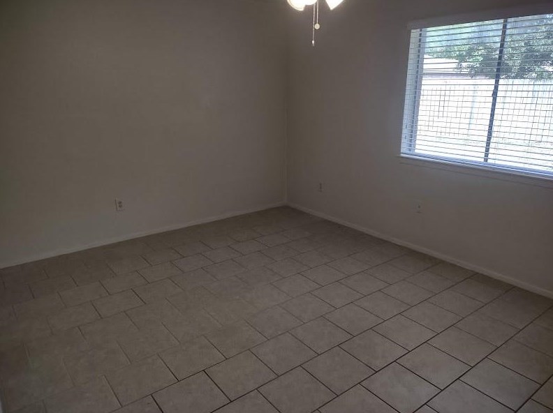 9730 Appleridge Dr, Houston TX  77070-4704 exterior