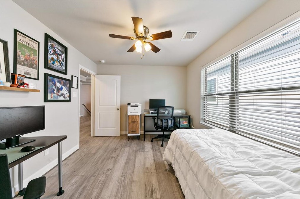 5109 Darling St, Houston TX  77007-2753 exterior