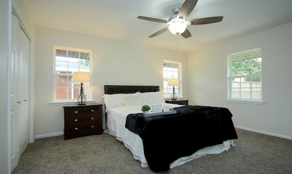 8741 Blankenship Dr, Houston TX  77080-3536 exterior