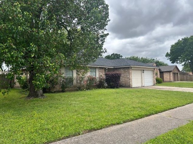14167 Whispering Palms Dr, Houston, TX 77066-5527
