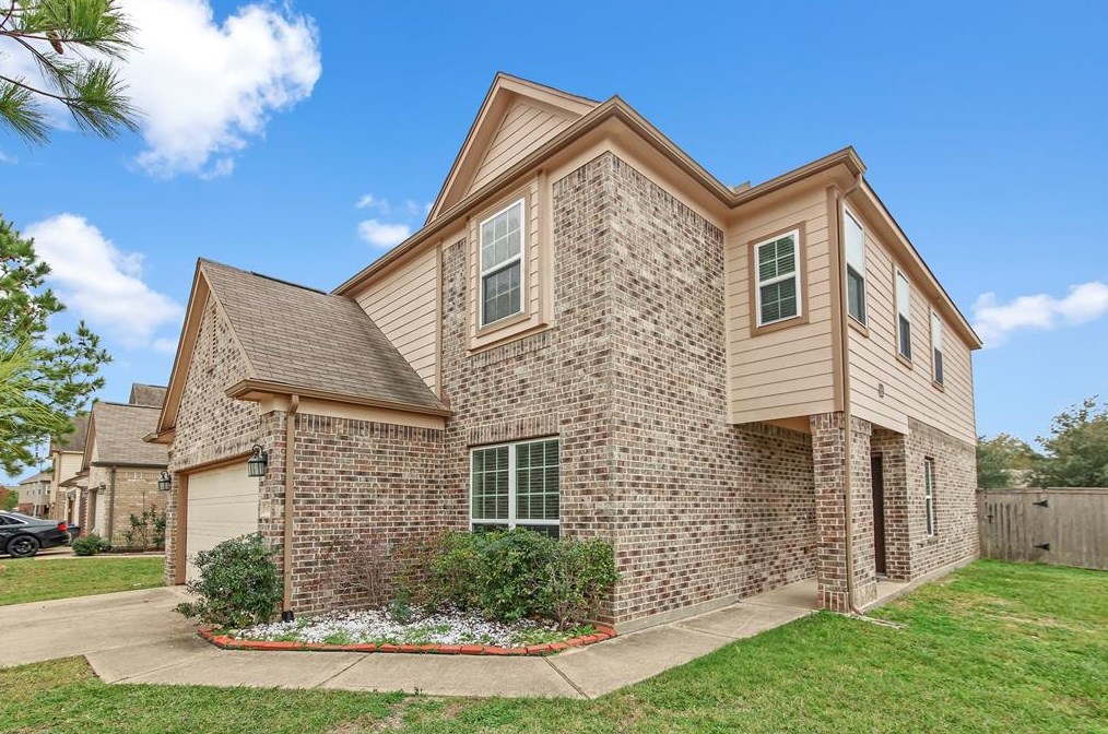 18715 Windy Stone Dr, Houston, TX 77084