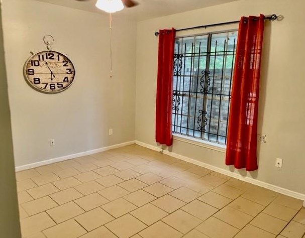 5223 Sandydale Ln, Houston, TX 77039-3838