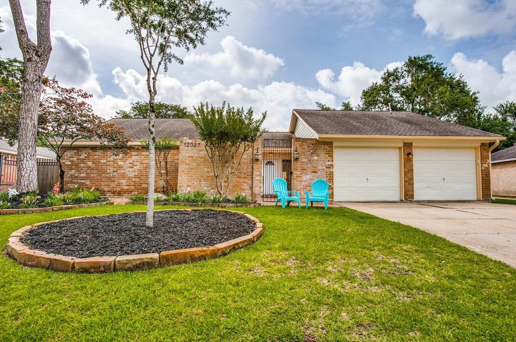 12027 Wedgehill Ln, Houston, TX 77077