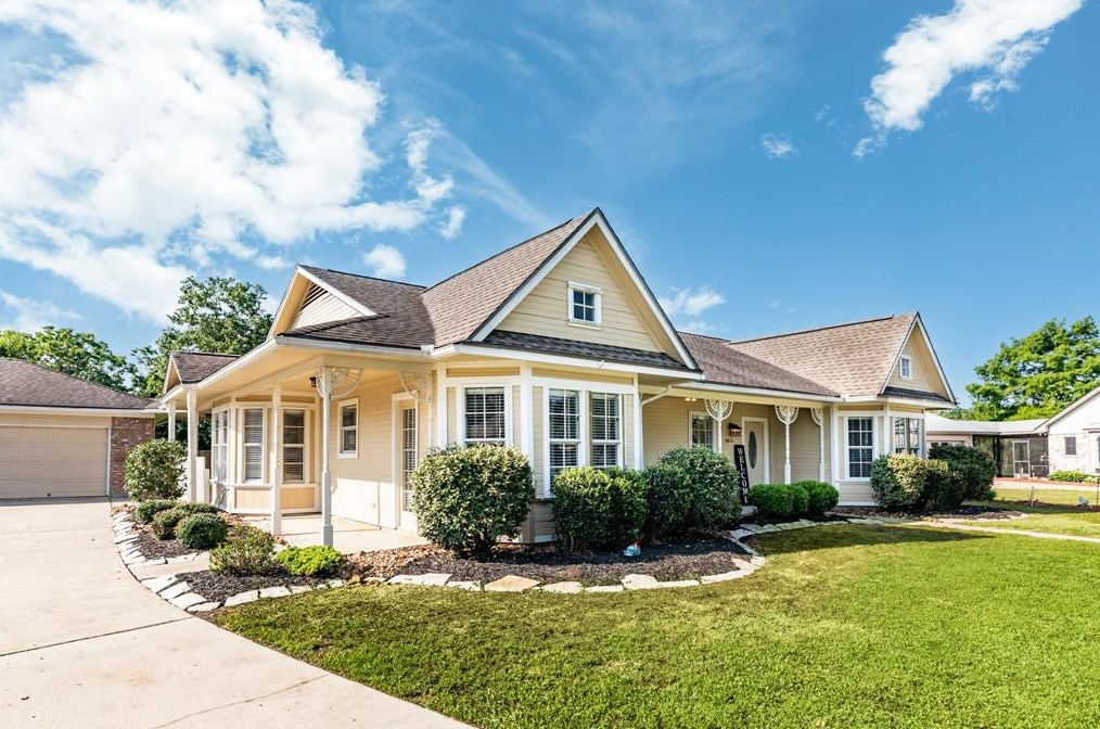 52 Colony Square, Angleton, TX 77515