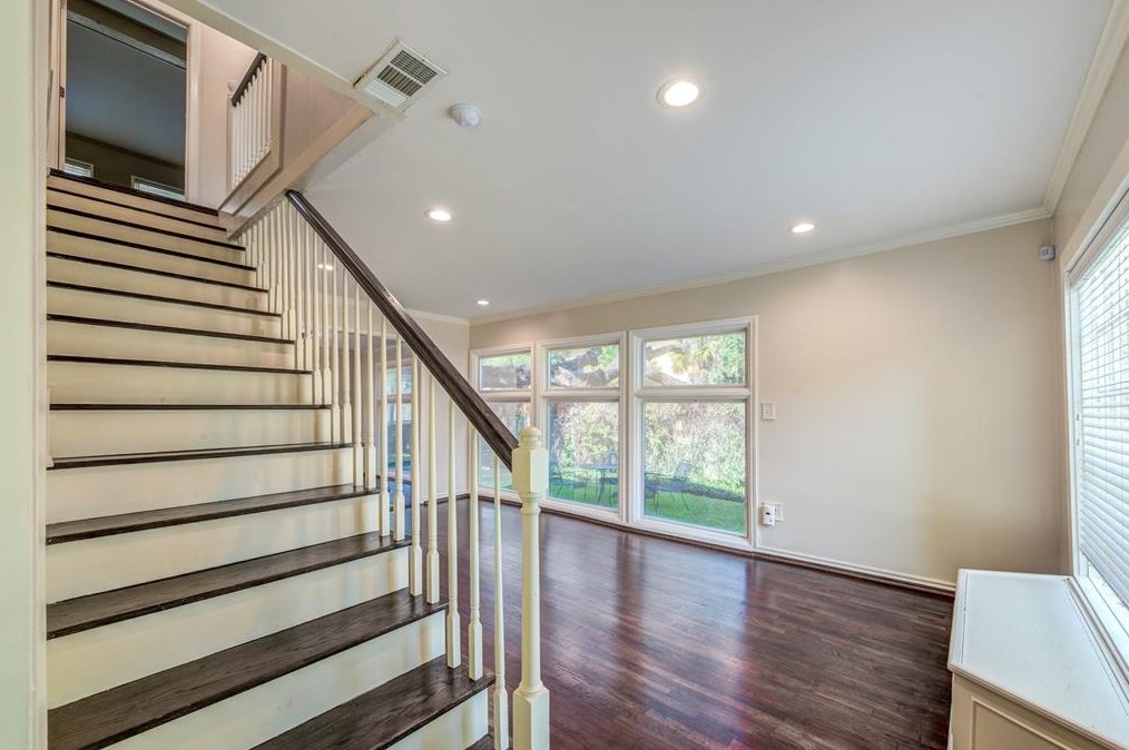 4002 Tennyson St, Houston, TX 77005-2748