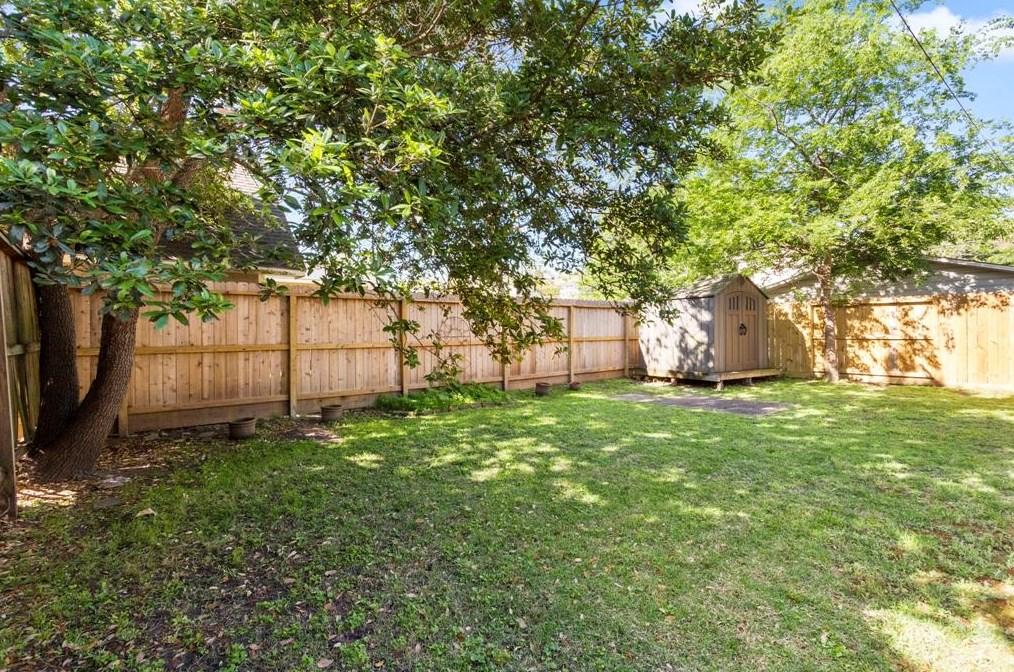 306 13 St, Houston TX  77008-7145 exterior