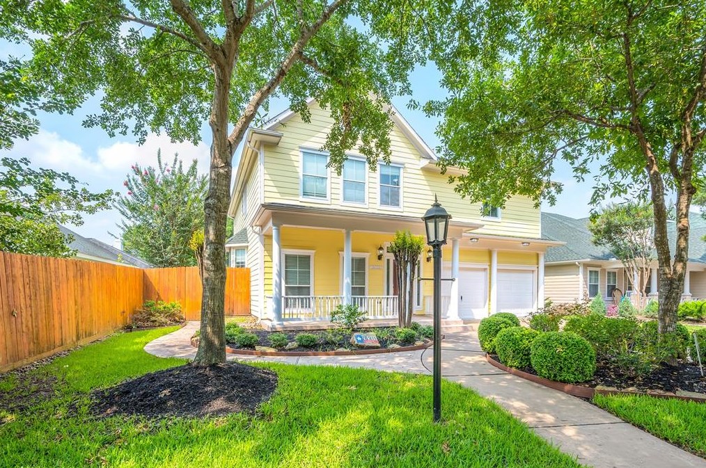 16211 Pine Thorn Dr, Houston, TX 77095-4823