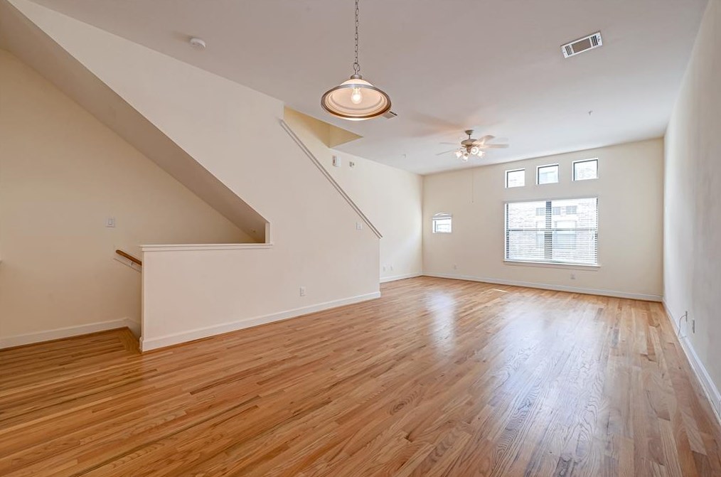 2710 Hullsmith Dr #1002, Houston, TX 77063