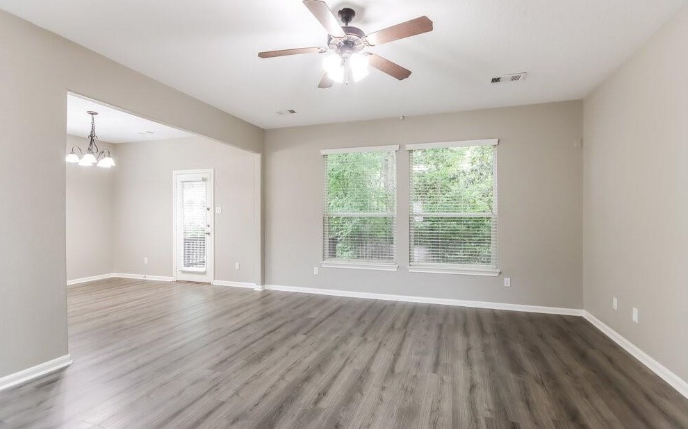 3514 White Oak Point Dr, Conroe TX  77304-4975 exterior