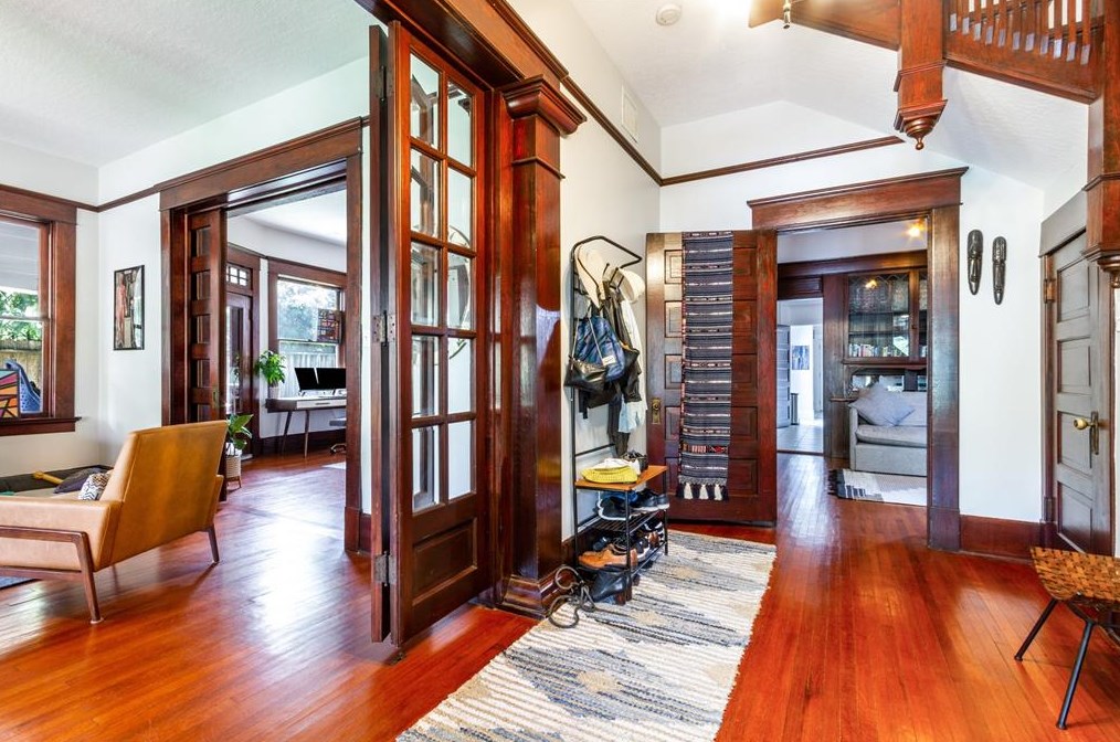 302 Stratford St, Houston TX  77006-3122 exterior