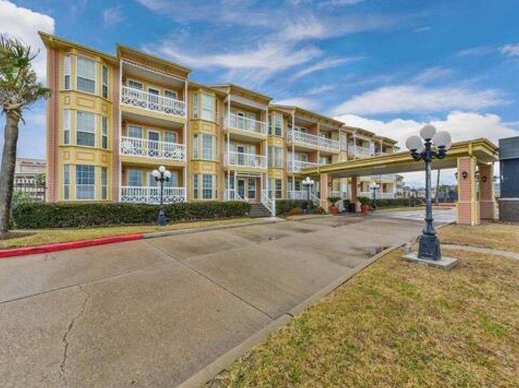 6300 Seawall Blvd, Galveston TX  77551-2099 exterior