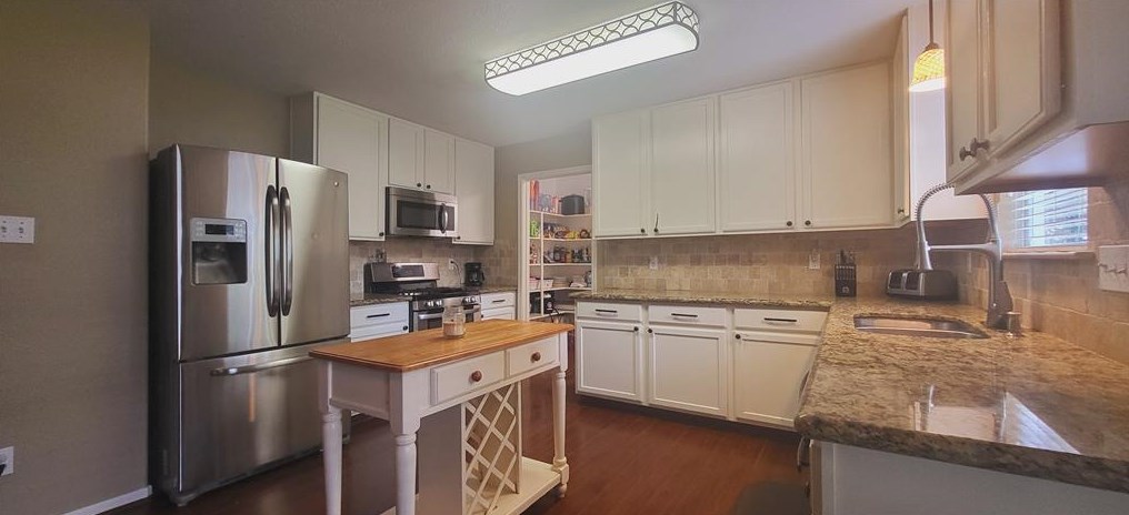 9203 Water Front Ct, Magnolia TX  77354-6559 exterior