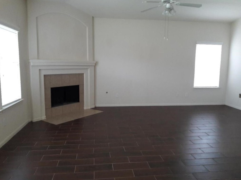 2013 Running Brook Ln, Pearland, TX 77584