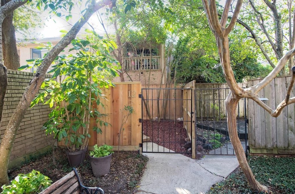 1920 Augusta Dr Apt 12, Houston, TX 77057