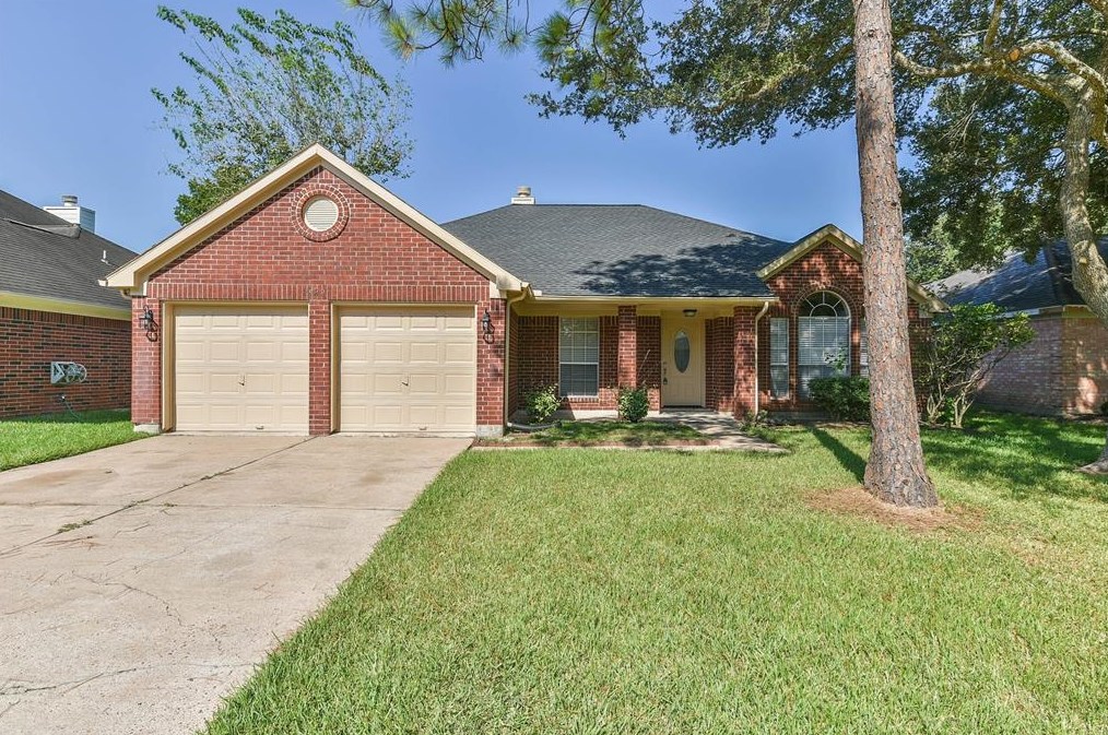 2922 Abbey Field Dr, Pearland, TX 77584