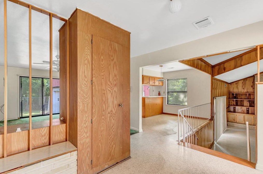 12415 Eastbrook Dr, Houston TX  77013-5011 exterior