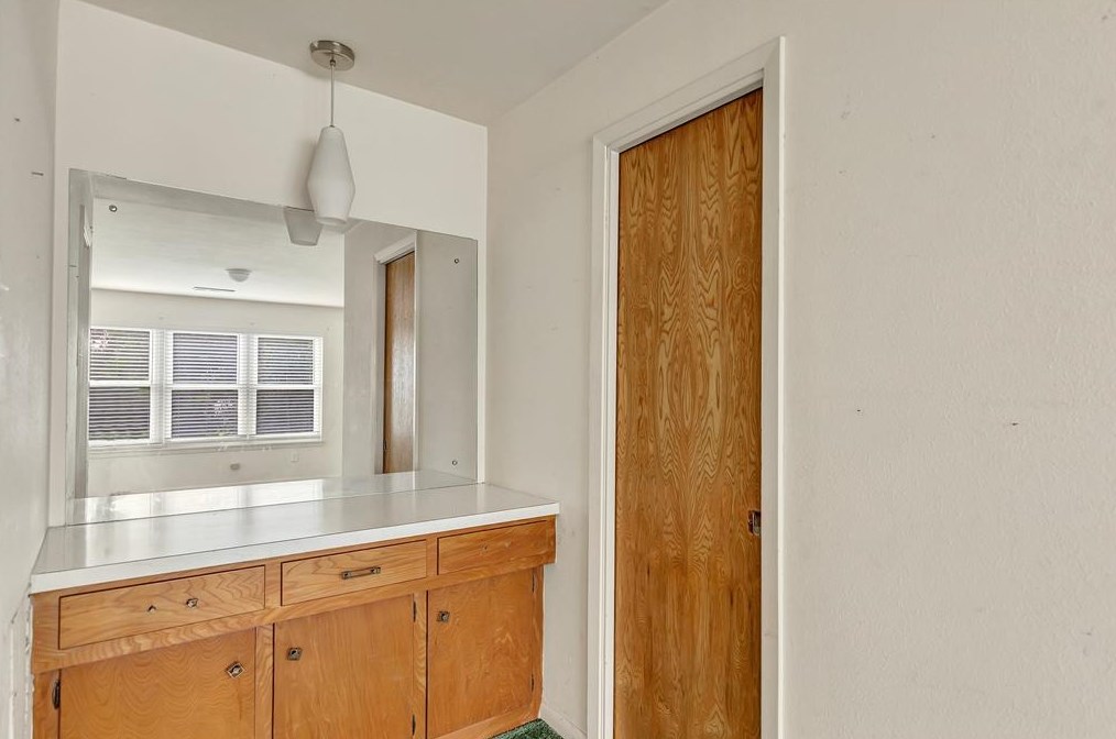 12415 Eastbrook Dr, Houston TX  77013-5011 exterior