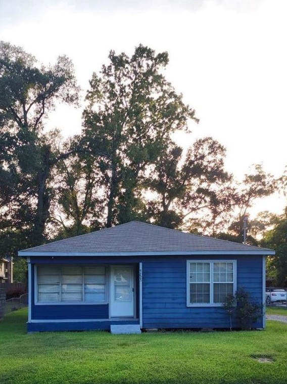 9225 Sandra St, Houston, TX 77016-4707
