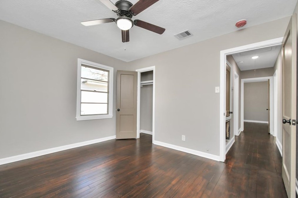 7318 Dixie Dr, Houston TX  77087-5421 exterior